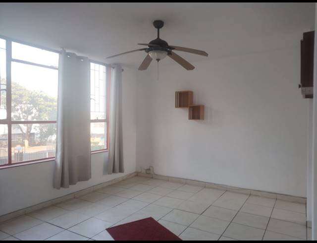2 BEDROOM FLAT FOR SALE IN GLENWOOD